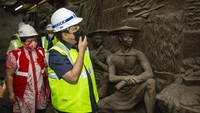 Saat renovasi ditemukan relief bersejarah di gedung Sarinah. (ANTARA FOTO/Dhemas Reviyanto).