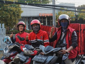 Ninja Xpress Bantu Kado Imlek dan Valentine Lebih Cepat Sampai