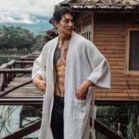 Sosok Paing Takhon mencuri perhatian publik sejak 2017. Tak hanya terkenal di Myanmar, ia juga populer di Asia seperti Filipina dan Thailand. Foto: Instagram/@paing_takhon