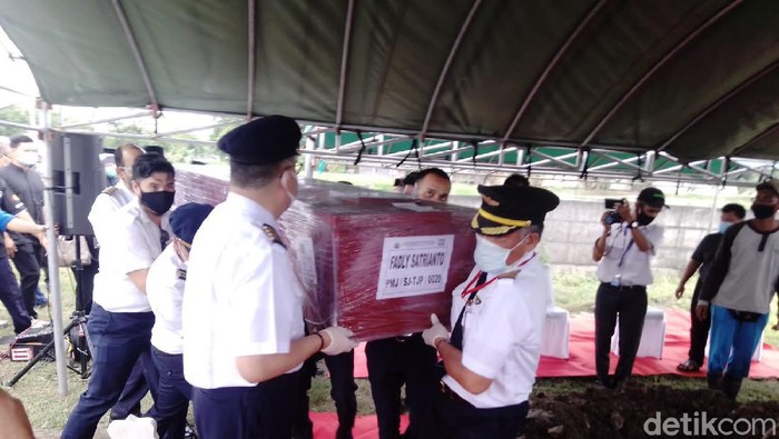 Pemakaman Fadly Satrianto (Faiq Azmi/detikcom)
