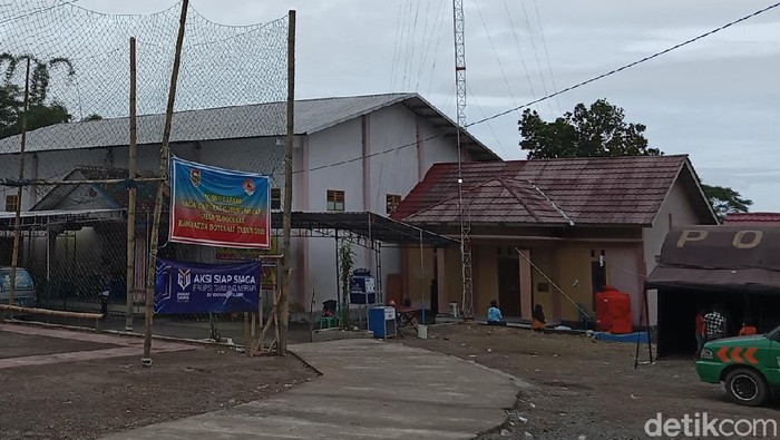 Pengungsian warga lereng Gunung Merapi di Boyolali, Jumat (15/1/2021)