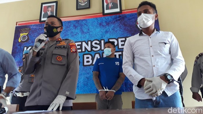 Polsek Sewon, Bantul, rilis kasus pembacokan yang menewaskan satu orang, Jumat (15/1/2021).