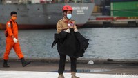 Kepala Basarnas Marsma TNI Bagus Puruhito pihaknya sudah berkoordinasi dengan Menteri Perhubungan (Menhub) Budi Karya Sumadi dan stakeholders lain terkait perpanjangan evakuasi. Melihat situasi terkini, mereka memutuskan memperpanjang proses pencarian dan pertolongan.