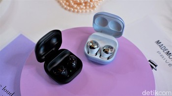 Tidak ketinggalan Galaxy Buds Pro. Foto: Adi Fida Rahman/detikINET