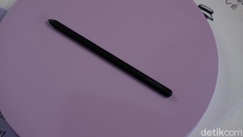 Namun S Pen harus dibeli terpisah. Foto: Adi Fida Rahman/detikINET