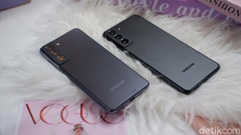 Samsung turut membuka pre-order Galaxy S21 Plus bersamaan dengan Galaxy S21 Ultra. Khusus Galaxy S21 baru Februari mulai dipasarkan. Foto: Adi Fida Rahman/detikINET 