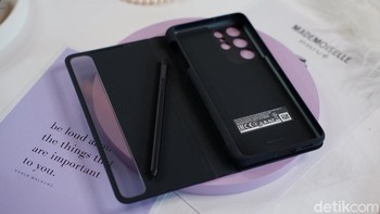 Samsung turut menyediakan case khusus untuk penyimpanan S Pen. Foto: Adi Fida Rahman/detikINET
