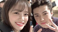 Sejeong memilih memanggil Sehun dengan sebutan hyung, yang seharusnya sebutan buat laki-laki ke laki-laki yang lebih tua. (Foto: dok. Netflix/Istimewa) 