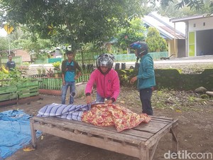 Warga Ngungsi ke Bukit, Jenazah Korban Gempa Majene Belum Bisa Dikuburkan