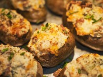Tips Membuat Baked Potato Empuk yang Kini Jadi Jajanan Viral