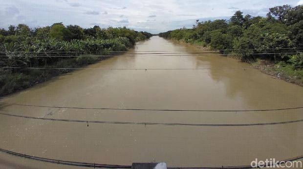 Bengawan Solo, Desa Serenan, Kecamatan Juwiring, Klaten, lokasi pesawat Garuda Indonesia GA421 mendarat darurat tepat 19 tahun lalu, 16 Januari 2002.