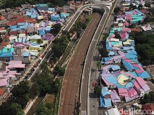 Pengecatan Atap Sekitar Flyover Tapal Kuda Dikritik, Ini Kata Pemkot Jaksel