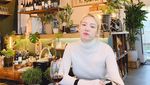 Cantiknya Hyoyeon SNSD saat Makan Es Krim di Tepi Pantai