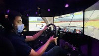 Meski sudah teken kontrak dengan tim Balap digital Motorsport, remaja kelahiran Jakarta, 12 April 2002 ini tetap akan tampil di balapan faktual ISSOM 2021 yang sedianya akan menjalani seri pembuka pada Maret 2021 nanti. Avila mengaku sama sekali tak merasa terganggu untuk tampil di dua balapan sekaligus.  dok. JMX Phantom