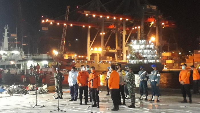 Konpers Basarnar hari ke-8 evakuasi Sriwijaya Air