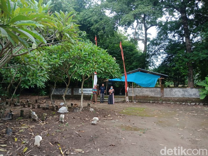 Makam Medeleg di Jombang