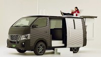 Mobil ini diberi nama Nissan Office Pod. Ini adalah mobil van yang bisa dikendarai. Mobil ini juga dibuat nyaman untuk bekerja. Penggunanya bisa merasakan kenyamanan untuk membuat hari kerja terasa seperti liburan. Foto: Nissan