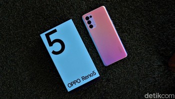 Harga Oppo Reno5 adalah Rp 4.999.000. Ponsel bisa dipesan di Oppo Store dan Shopee mulai dari 13 hingga 21 Januari 2021 Foto: Adi Fida Rahman/detikINET