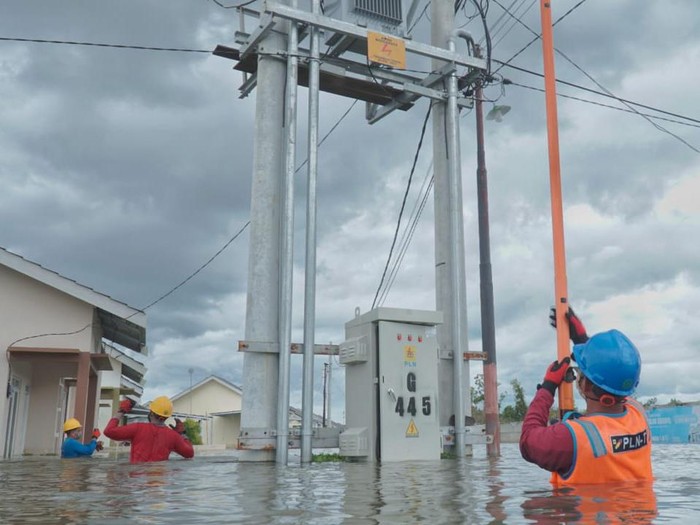 Penormalan Gardu Induk Terdampak Banjir di Kalsel Dikebut