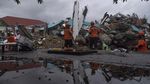 Tim SAR Sisir Retuntuhan Pascagempa Dahsyat di Mamuju