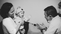 Sekarang rumah benar-benar menjadi tujuan untuk pulang. Mosha Philip melengkapkan kebahagiaan di keluarga kecil mereka.