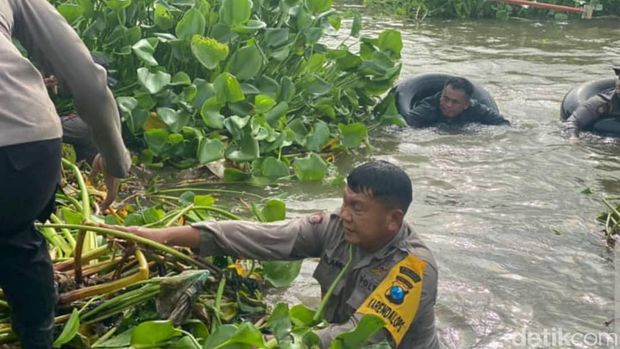 Banjir Mulai Surut, Warga Lamongan Mulai Diserang Gatal hingga Flu