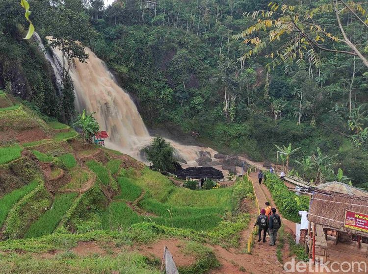 5 Wisata Alam Cianjur yang Ngangenin dan Instagramable