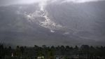 Desa di Lumajang Diselimuti Abu Imbas Erupsi Gunung Semeru