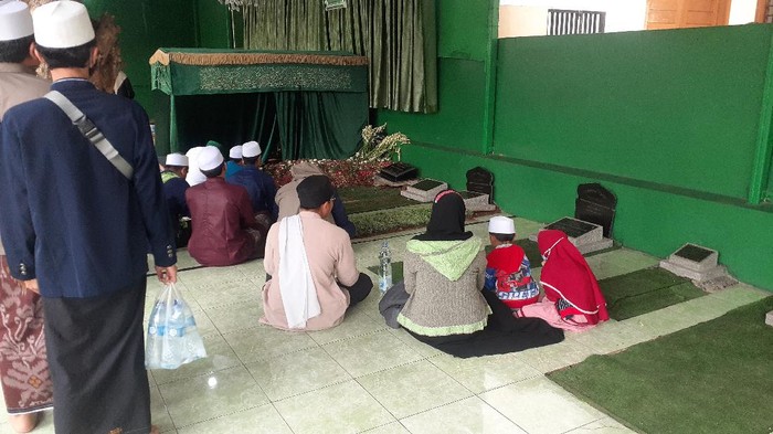 Makam Habib Ali Didatangi Peziarah, Ini Langkah Pengelola Cegah Kerumunan