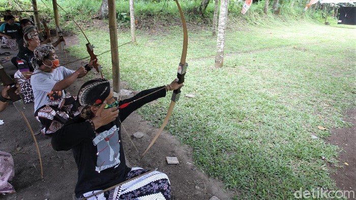 Mengenal Jemparingan Olahraga Panahan Tradisional Gaya Mataram