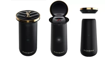 Daripada beli lipstik banyak-banyak, lebih baik beli lipstik pintar dari Yves Saint Laurent ini. Lipstik ini bisa mencampurkan empat warna (merah, fuchsia, nude dan oranye) untuk membuat warna lipstik khusus sesuai keinginan hanya dengan menggunakan aplikasi ponsel. Foto: LOréal