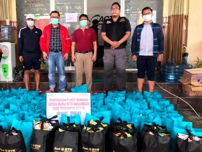 Terjun Langsung Bantu Korban Banjir PT Bank Tabungan Negara (Persero) Tbk memberikan bantuan kepada korban banjir di Kalimantan Selatan. Bantuan diserahkan ke posko-posko banjir di sana.