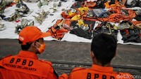 Maka dari itu, proses pencarian di bawah air laut dipersempit menjadi 4 sektor saja. Sebelumnya, pencarian dan pertolongan dibagi ke dalam 6 sektor.