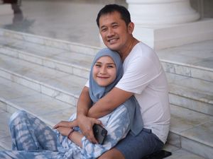Beri Dukungan, Hanung dan Zaskia Mecca Sambangi Kedutaan Besar Palestina