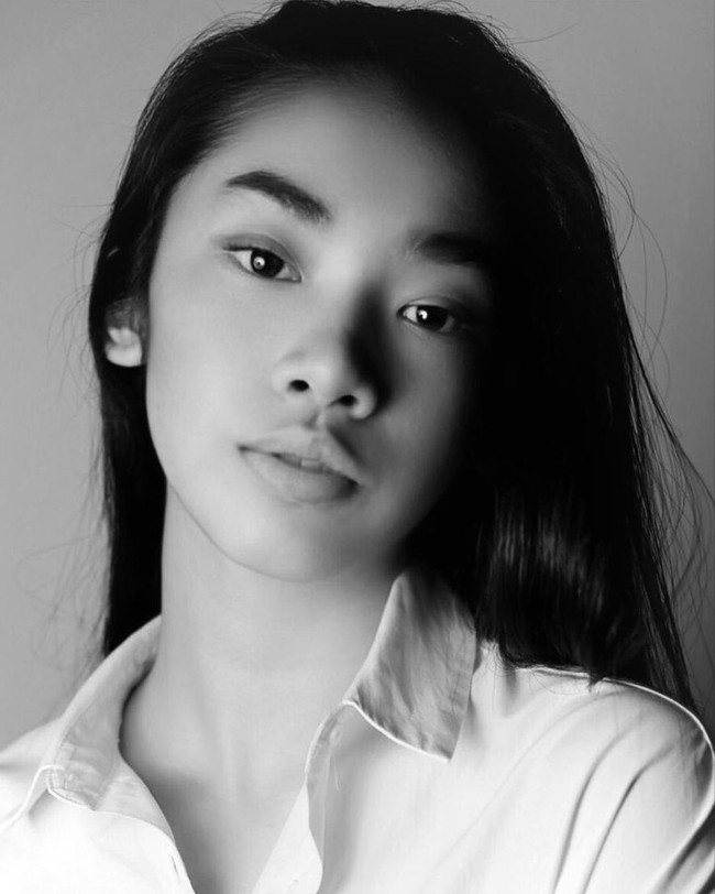 Sebagai model tentu Audrey Bianca tentu punya tinggi badan yang bisa dibilang menjulang. Berdasarkan biodatanya, ia punya tinggi badan 175 cm. Foto: Instagram @deybianca