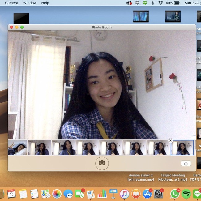 Wanita kelahiran 2001 itu dilaporkan menempuh pendidikan di St John School Jakarta. Foto: Instagram @deybianca