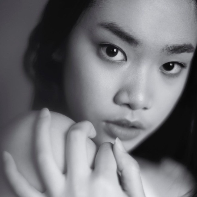 Pernyataan polos Audrey tersebut pun mengejutkan para juri. Luna lalu lanjut bertanya siapa yang memotong kuku kakinya sebelumnya.Iya, (sebelumnya) sama mbak (asisten rumah tangga) tapi sekarang udah bisa diajarin Flores, lanjutnya. Foto: Instagram @deybianca