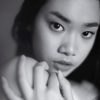 Pernyataan polos Audrey tersebut pun mengejutkan para juri. Luna lalu lanjut bertanya siapa yang memotong kuku kakinya sebelumnya.Iya, (sebelumnya) sama mbak (asisten rumah tangga) tapi sekarang udah bisa diajarin Flores, lanjutnya. Foto: Instagram @deybianca