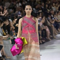 Audrey Bianca sendiri dilaporkan terjun ke dunia modeling sejak 2018. Sebelum pandemi, wanita yang berada di bawah Kick Management cukup sering wara-wiri panggung peragaan desainer kenamaan. Foto: Instagram @deybianca