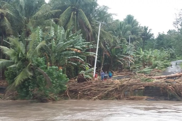 Banjir melanda empat kecamatan di Kabupaten Halmahera Utara (Abdul Fatah/antara)