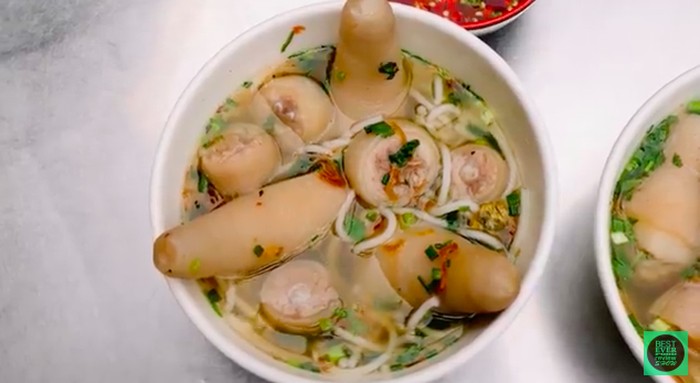 Berani Coba? Mie Buntut Babi hingga Buntut Buaya yang Eksotis