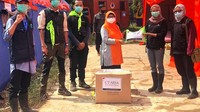 Giat berbagi pangan bagi para relawan di lokasi bencana tanah longsor Sumedang, Jawa Barat.