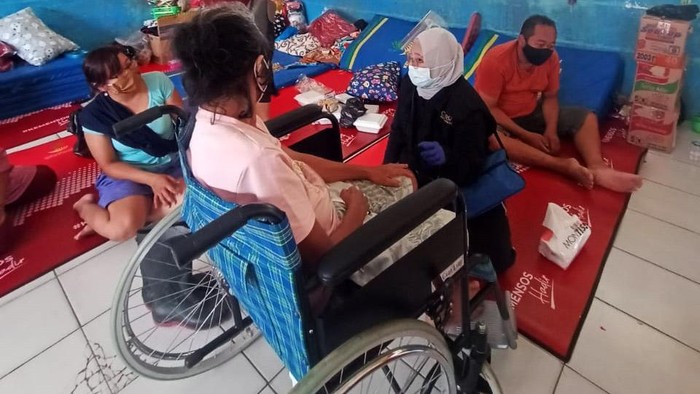 CT ARSA Foundation Peduli Korban Longsor di Sumedang CT ARSA peduli terhadap bencana di beberapa wilayah Indonesia, termasuk tanah longsor yang melanda Desa Cihanjuang, Sumedang, Jawa Barat pada 9 Januari lalu.
