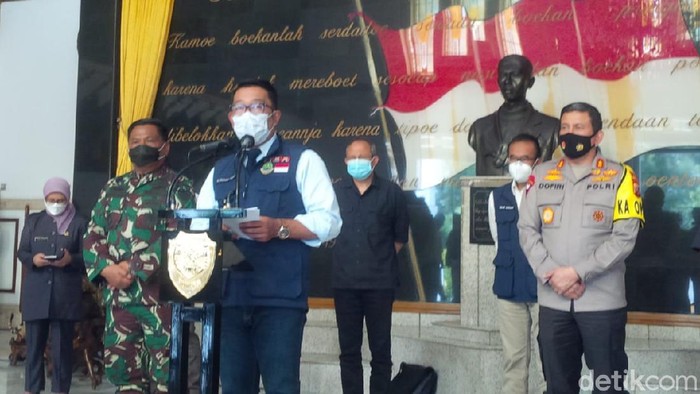 Gubernur Jabar Ridwan Kamil