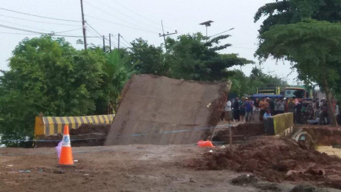 Jembatan Mataraman di Trans Kalsel-Kaltim kembali putus. (ANTARA/HO-Aspri)