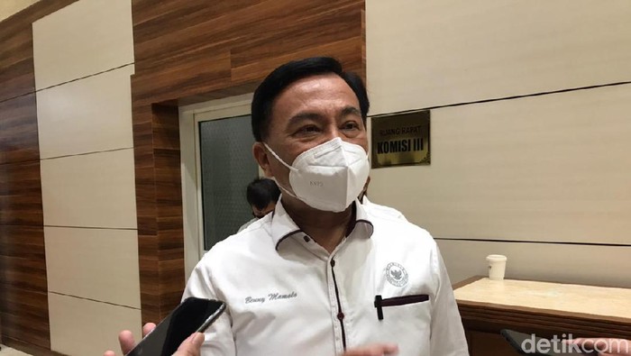 Ketua Harian Kompolnas, Benny Mamoto