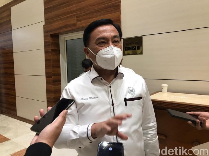 Ketua Harian Kompolnas, Benny Mamoto