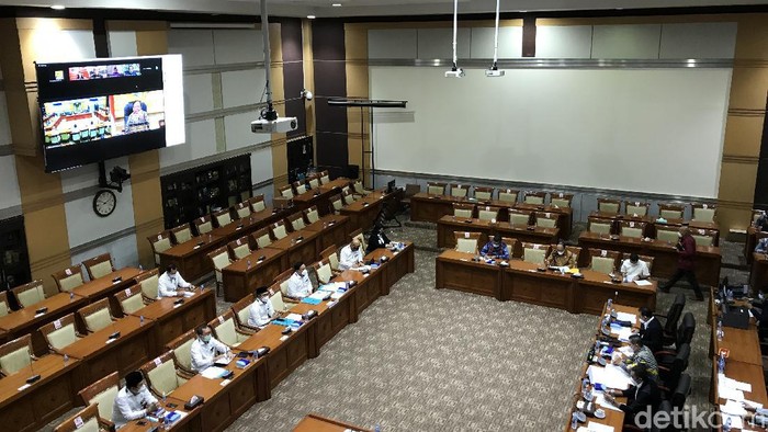 Komisi III-Mahfud Md Rapat Tertutup Bahas Calon Kapolri Komjen Sigit