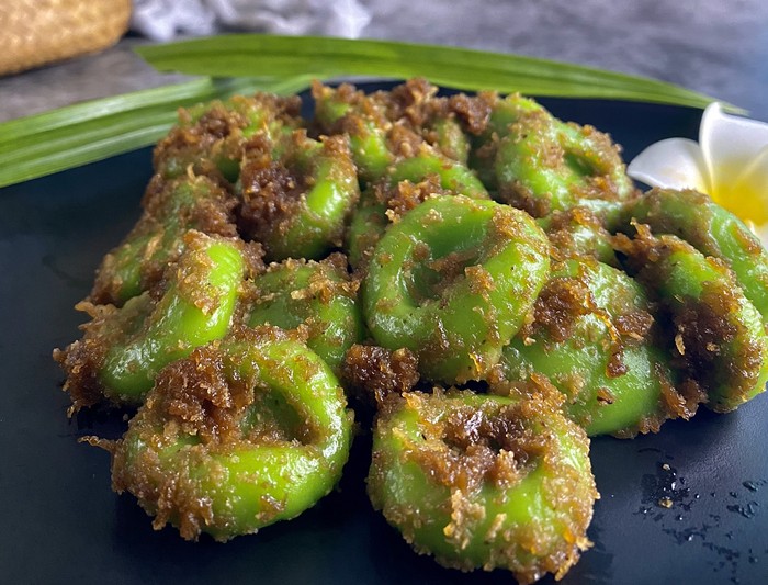 Kuih Puteri Mandi Kuih Puteri Mandi