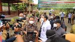 Menteri Sakti Wahyu Trenggono Tebar Benih Ikan di Yogyakarta